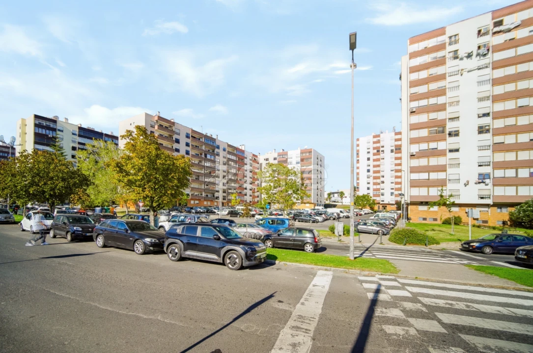 Apartamento T2 para Venda em Loures Foto 20