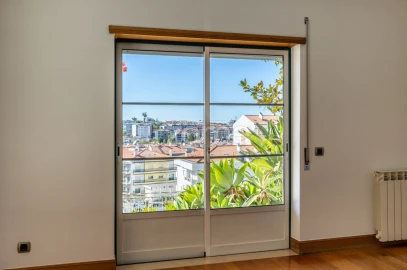 Moradia T5 para Venda em Leiria, Pousos, Barreira e Cortes