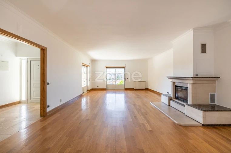 Moradia T5 para Venda em Leiria, Pousos, Barreira e Cortes Foto 10