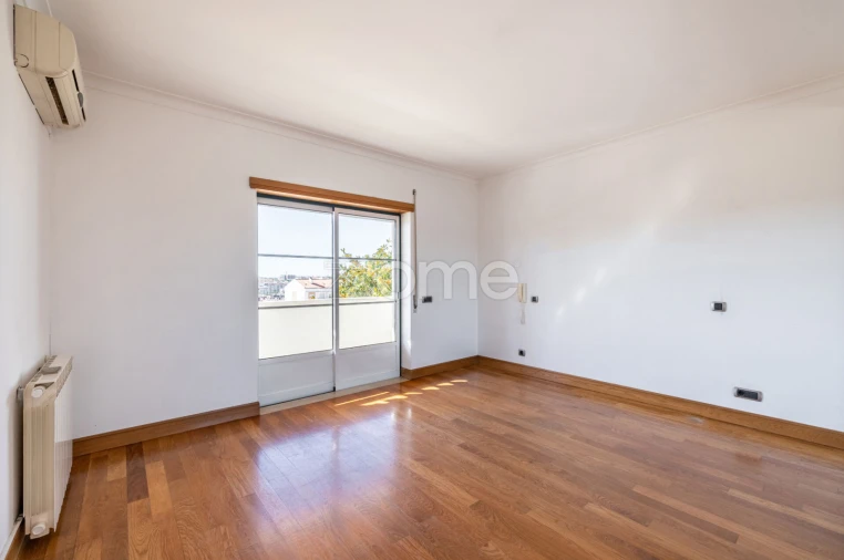 Moradia T5 para Venda em Leiria, Pousos, Barreira e Cortes Foto 42