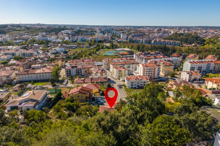 Moradia T5 para Venda em Leiria, Pousos, Barreira e Cortes Foto 69
