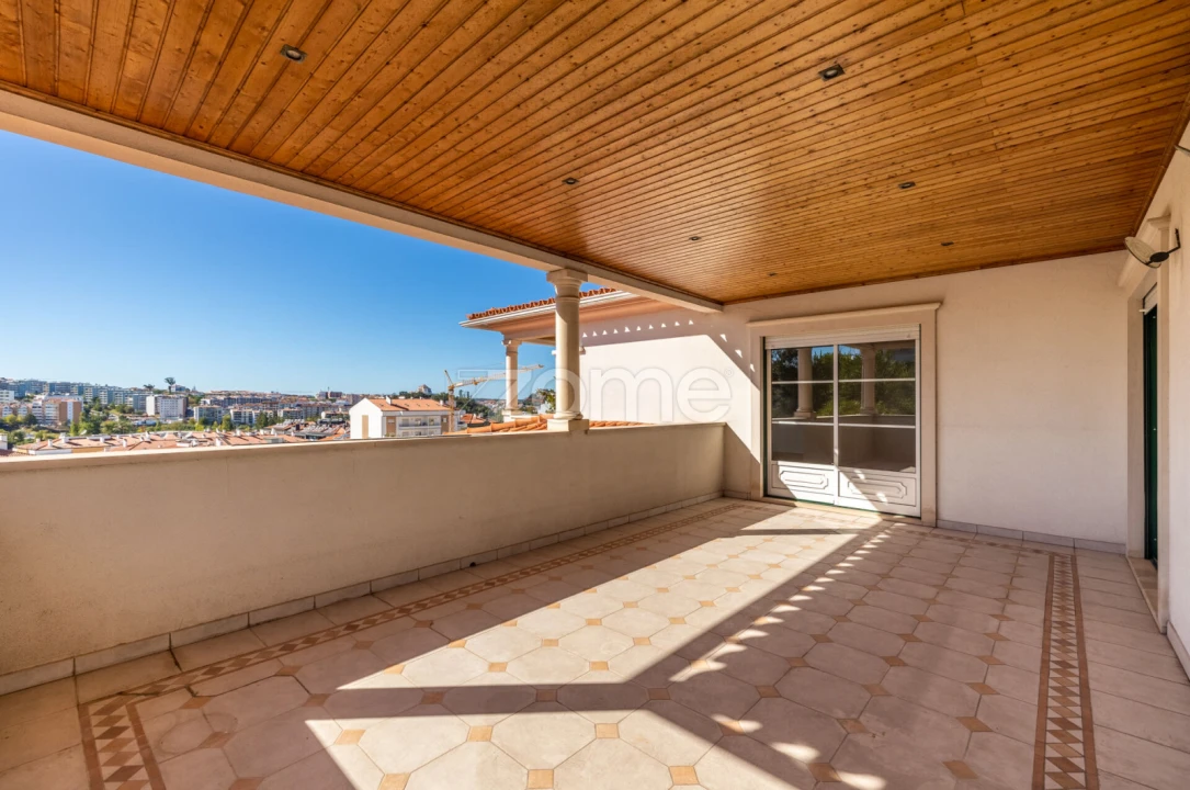 Moradia T5 para Venda em Leiria, Pousos, Barreira e Cortes Foto 35