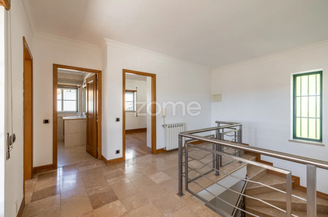 Moradia T5 para Venda em Leiria, Pousos, Barreira e Cortes Foto 38