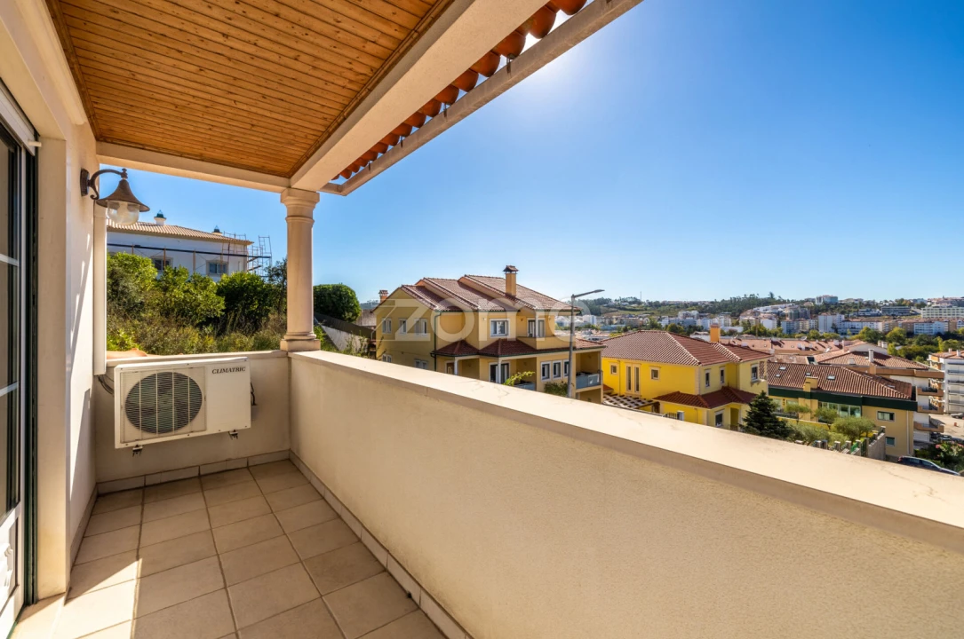 Moradia T5 para Venda em Leiria, Pousos, Barreira e Cortes Foto 44
