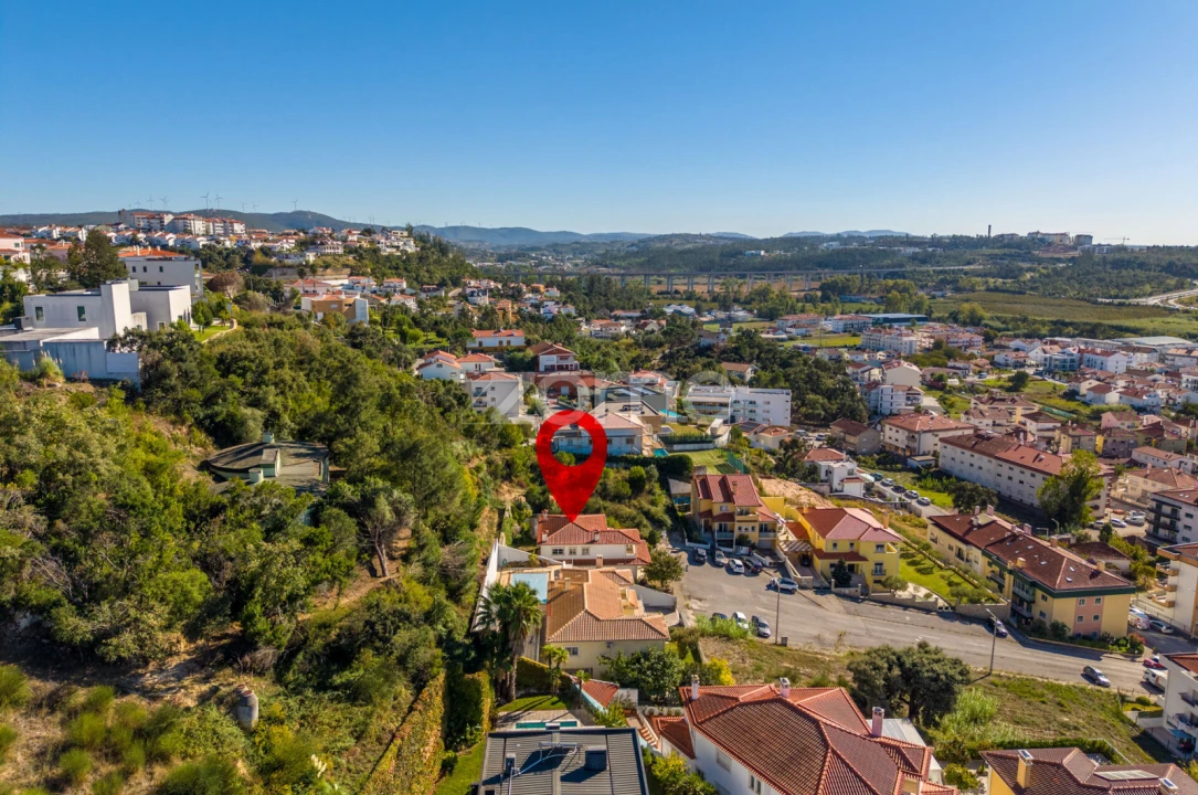 Moradia T5 para Venda em Leiria, Pousos, Barreira e Cortes Foto 71