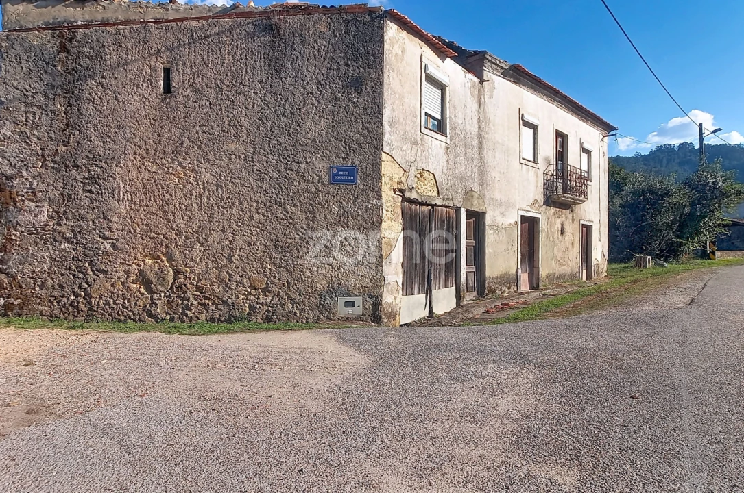 Moradia T3 para Venda em Vila Nova Foto 4