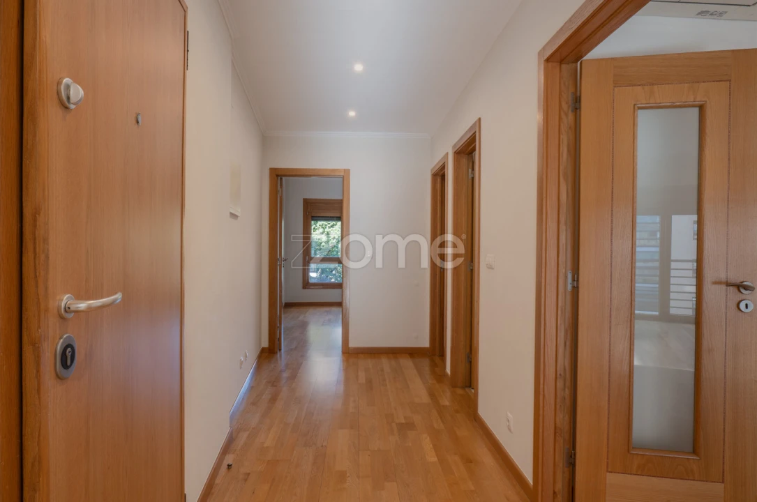 Apartamento T2 para Arrendamento em Odivelas Foto 3