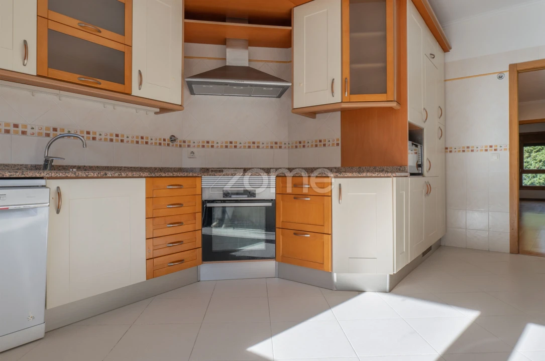 Apartamento T2 para Arrendamento em Odivelas Foto 1