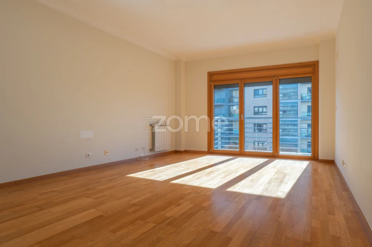 Apartamento T2 para Arrendamento em Odivelas Foto 9