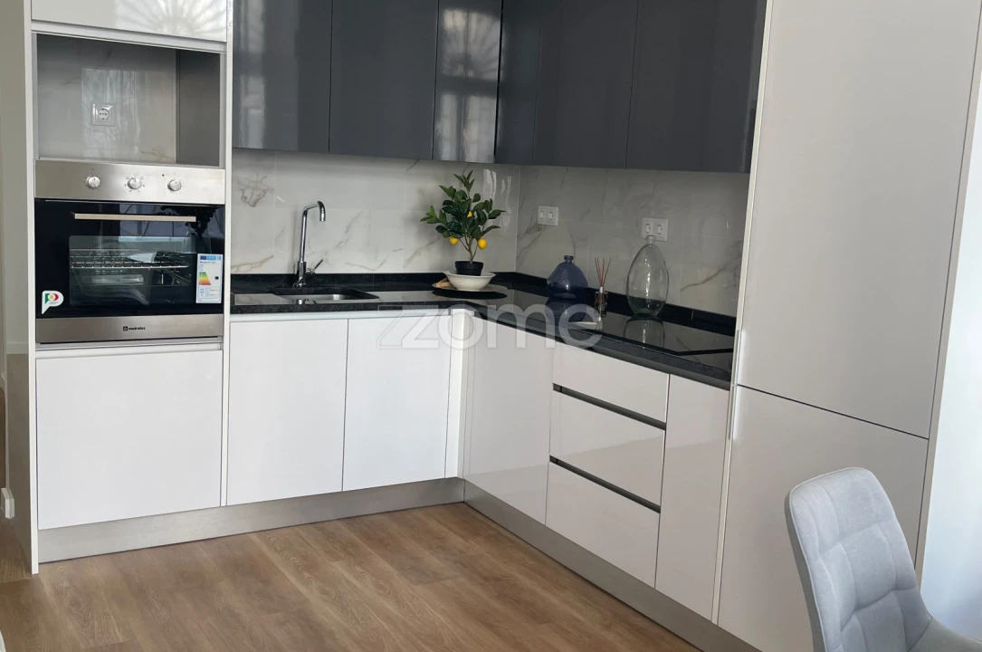 Apartamento T2 para Venda em São Vicente Foto 1