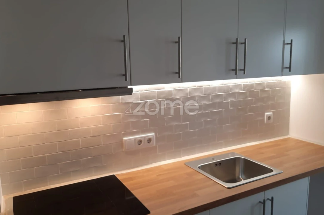 Apartamento T1 para Arrendamento em Avenidas Novas Foto 3