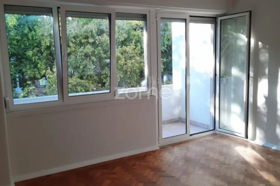 Apartamento T1 para Arrendamento em Avenidas Novas Foto 10