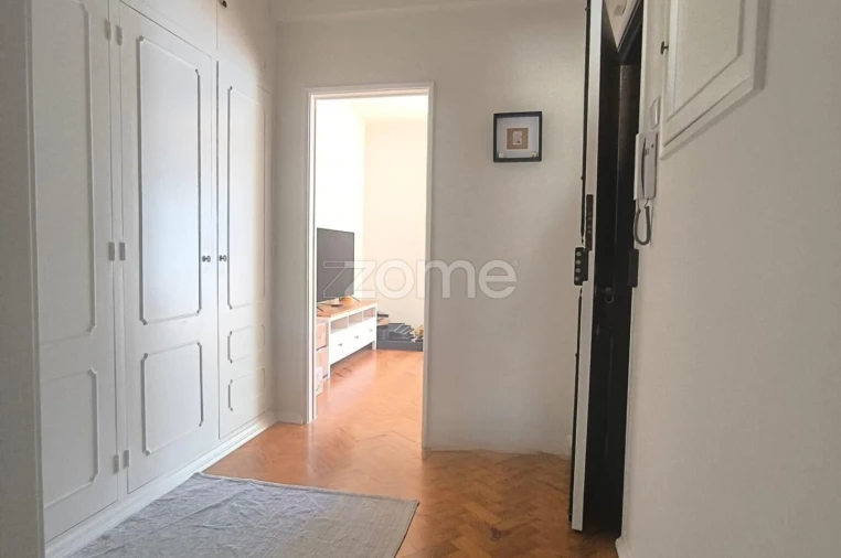 Apartamento T1 para Arrendamento em Avenidas Novas Foto 6
