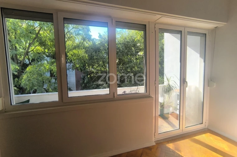 Apartamento T1 para Arrendamento em Avenidas Novas Foto 9