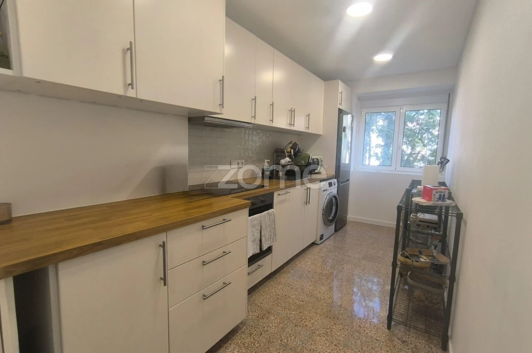 Apartamento T1 para Arrendamento em Avenidas Novas Foto 5