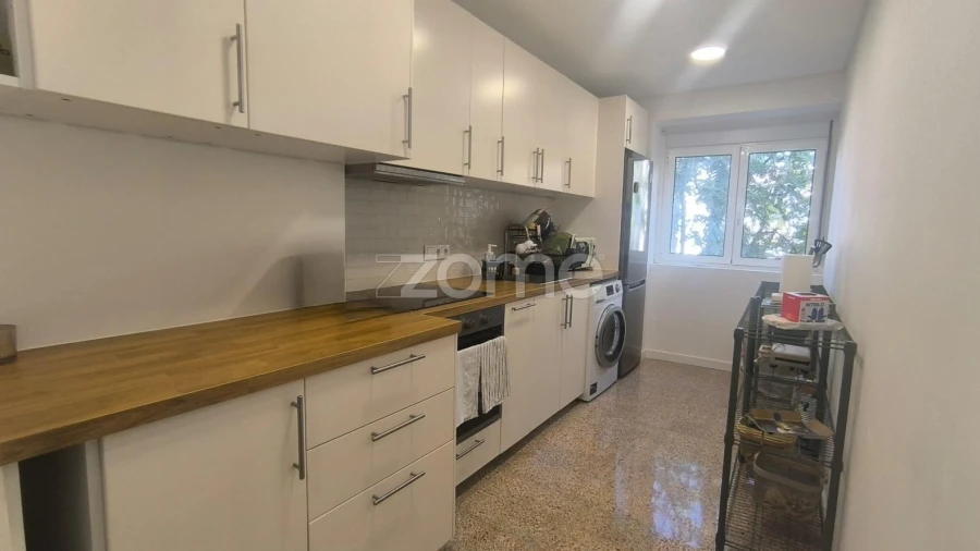 Apartamento T1 para Arrendamento em Avenidas Novas