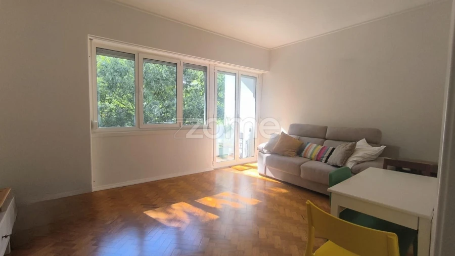 Apartamento T1 para Arrendamento em Avenidas Novas