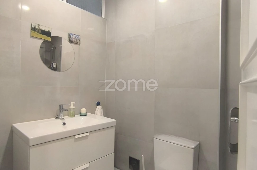 Apartamento T1 para Arrendamento em Avenidas Novas Foto 14