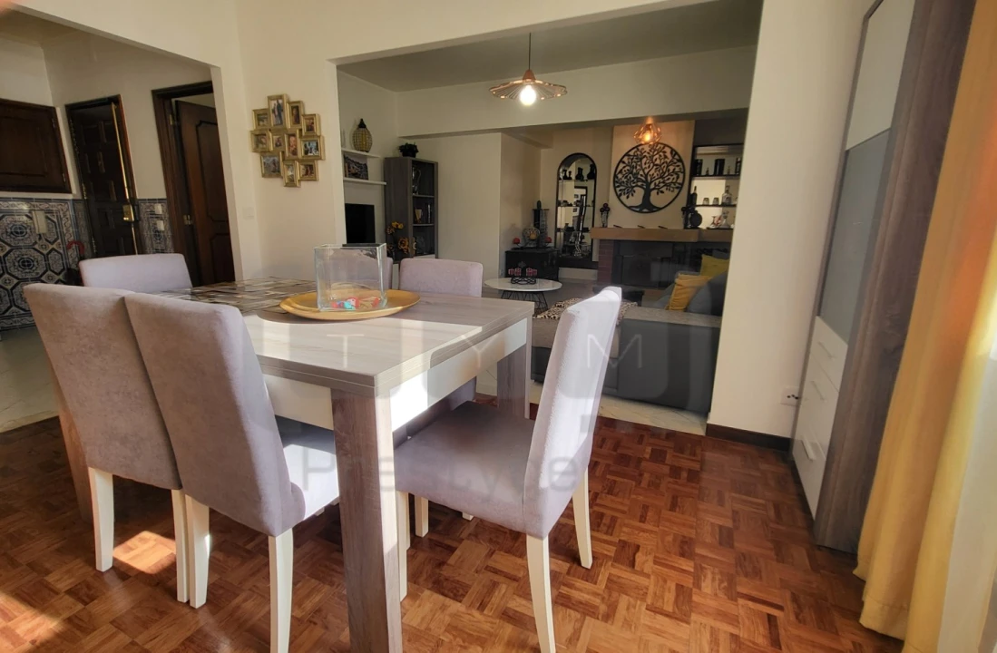 Apartamento T4 para Venda em São João Baptista e Santa Maria dos Olivais Foto 4