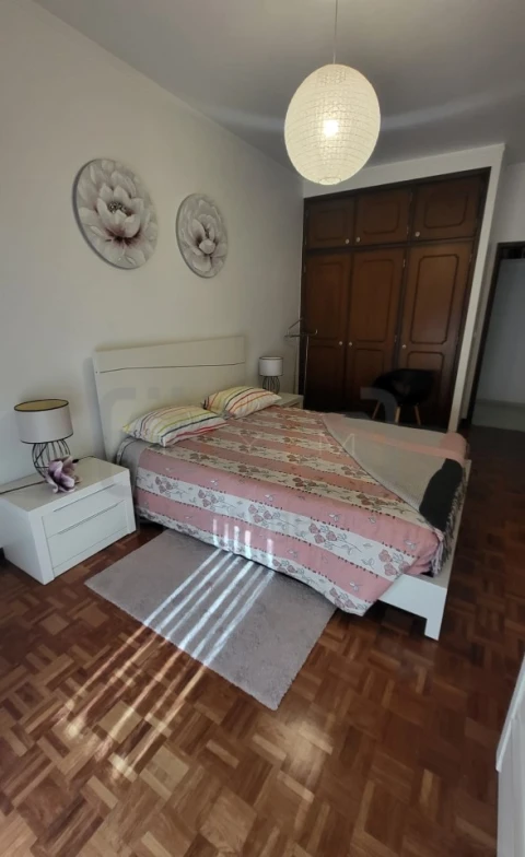 Apartamento T4 para Venda em São João Baptista e Santa Maria dos Olivais