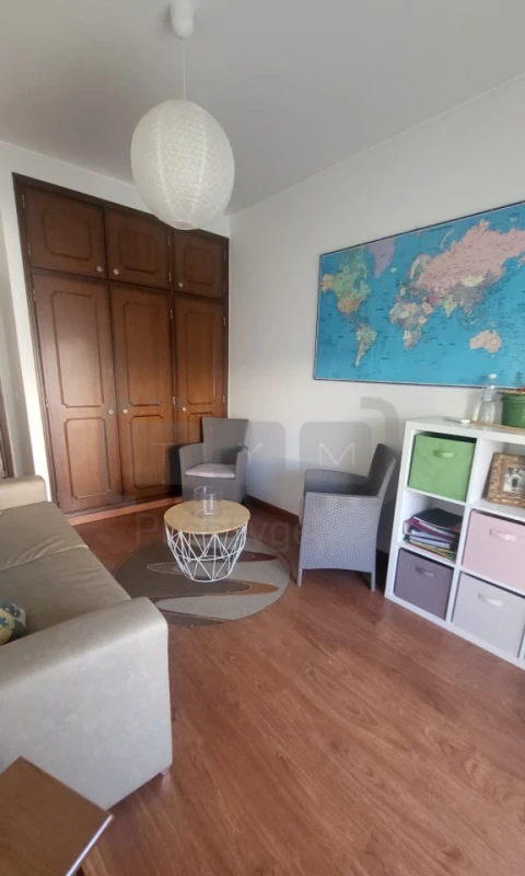 Apartamento T4 para Venda em São João Baptista e Santa Maria dos Olivais