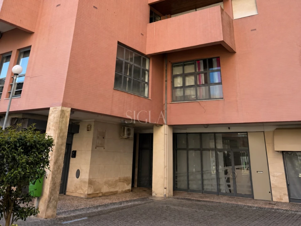 Escritório para Venda em Santa Marinha e São Pedro da Afurada Foto 8
