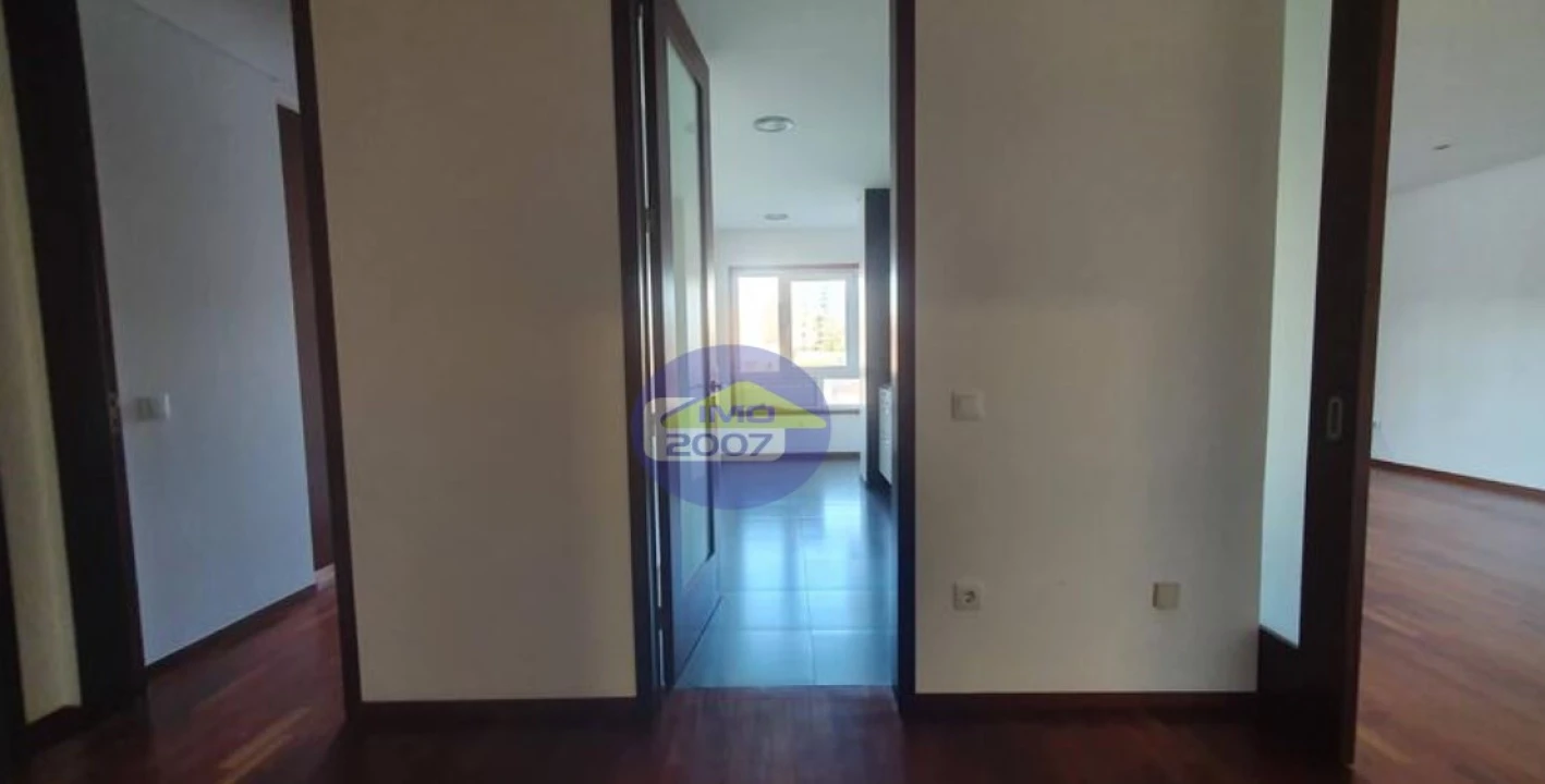 Apartamento T1 para Venda em Bonfim Foto 4