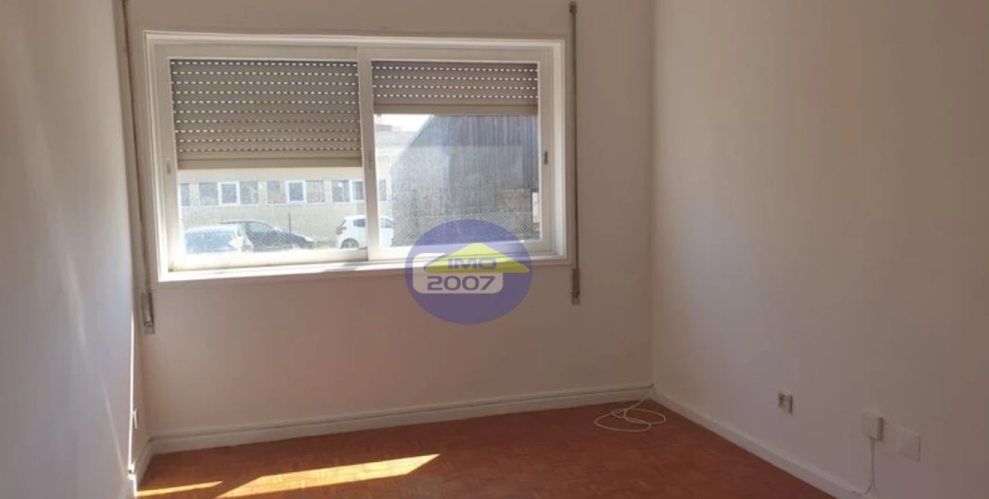 Apartamento T2 para Venda em Paranhos Foto 11