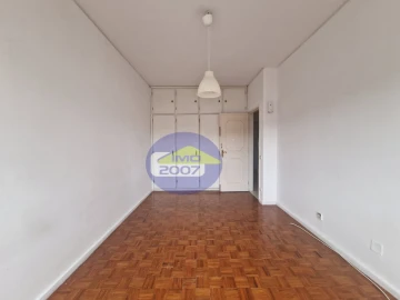 Apartamento T2 para Venda em Paranhos