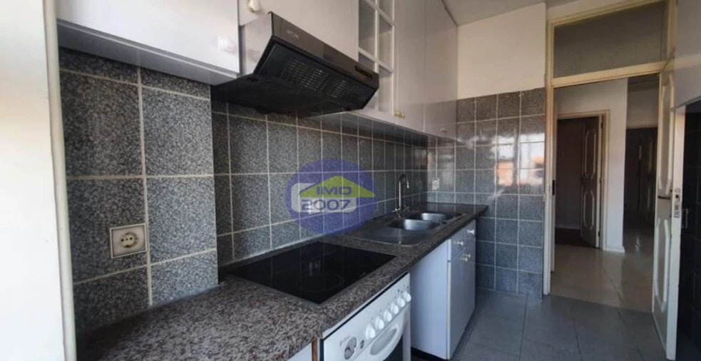 Apartamento T2 para Venda em Paranhos Foto 4