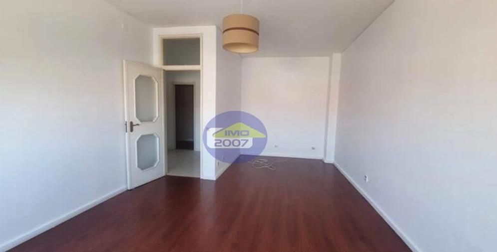 Apartamento T2 para Venda em Paranhos Foto 6