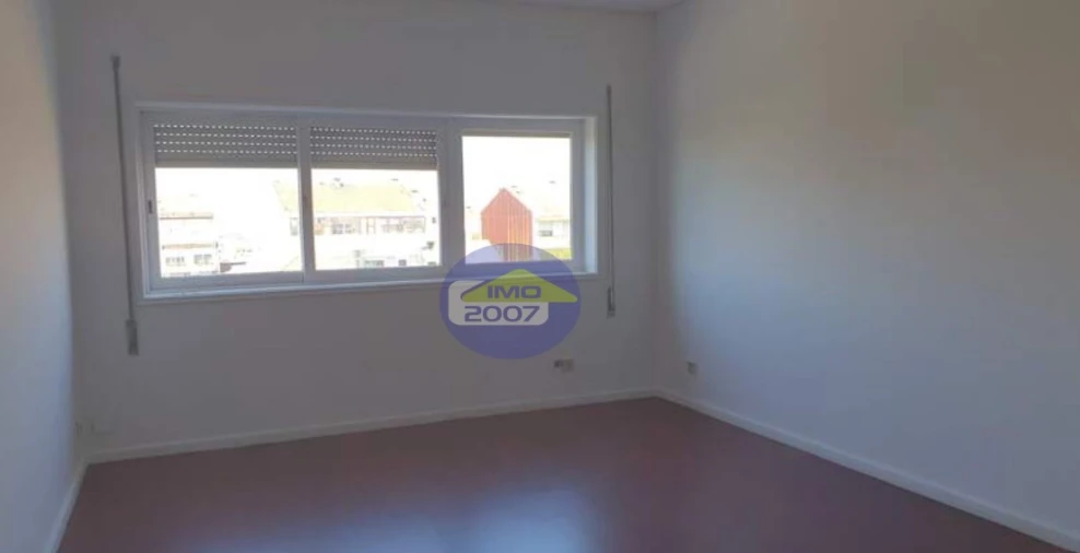 Apartamento T2 para Venda em Paranhos Foto 7