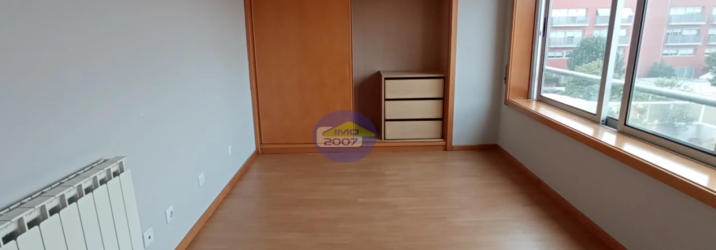 Apartamento T1 para Venda em Paranhos Foto 13