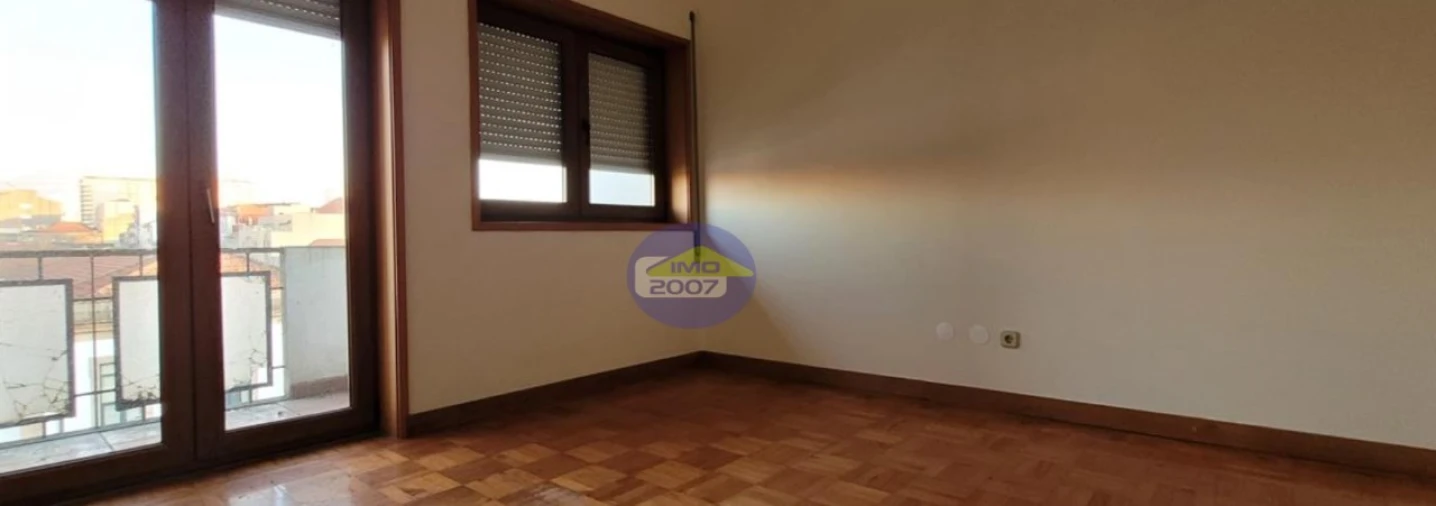 Apartamento T2 para Venda em Cedofeita, Santo Ildefonso, Sé, Miragaia, São Nicolau e Vitória Foto 12