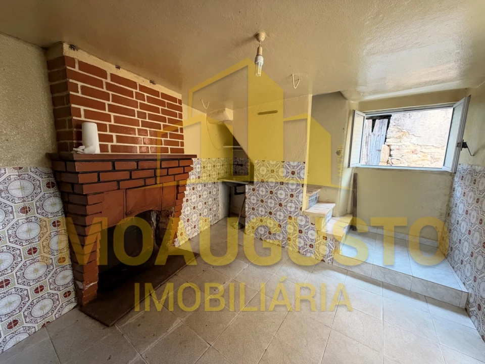 Moradia T2 para Venda em Aldeia da Ponte Foto 10