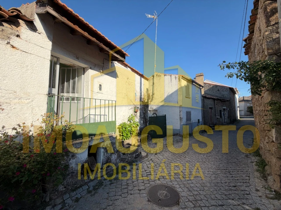 Moradia T2 para Venda em Aldeia da Ponte Foto 1