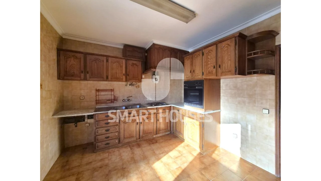 Apartamento T3 para Arrendamento em Arganil Foto 12