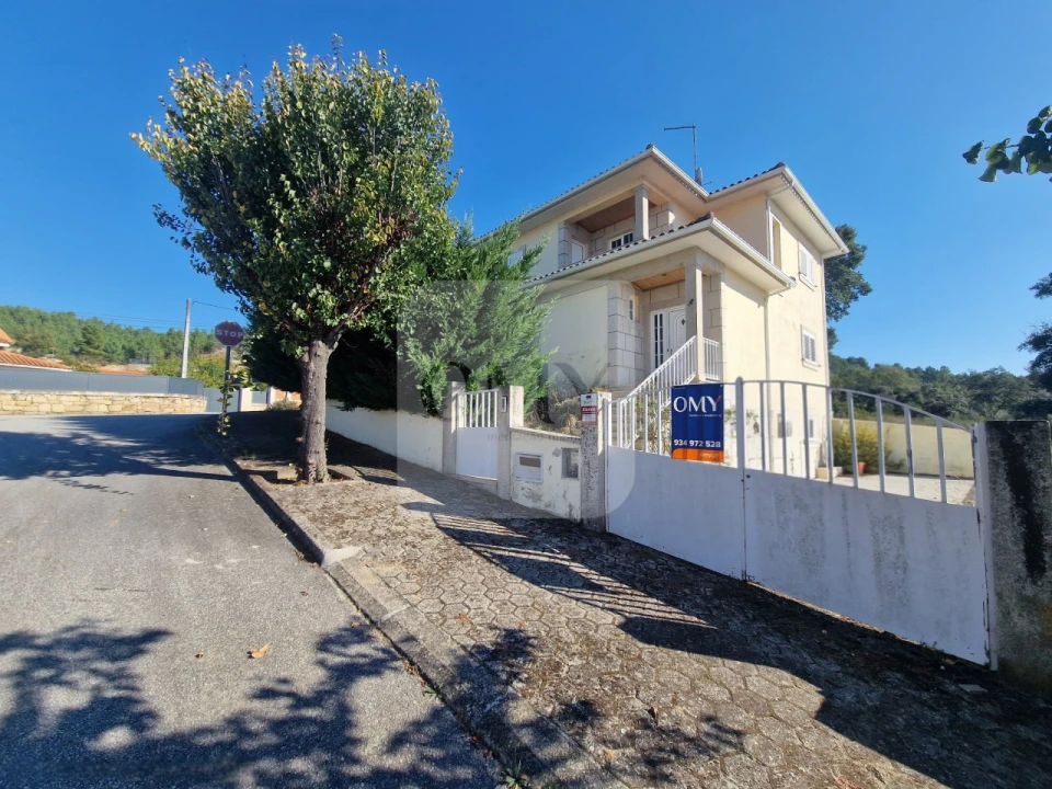 Moradia T3 para Venda em Vidago, Arcossó, Selhariz, Vilarinho Paranheiras Foto 1