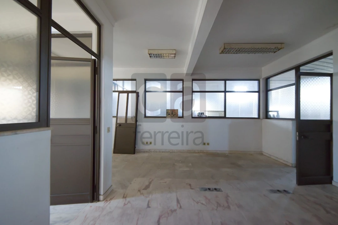 Armazém para Venda em Almeirim Foto 14