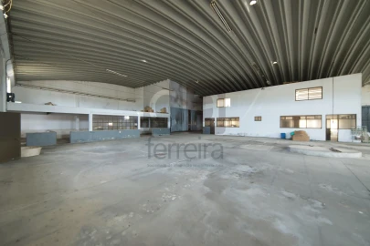 Armazém para Venda em Almeirim