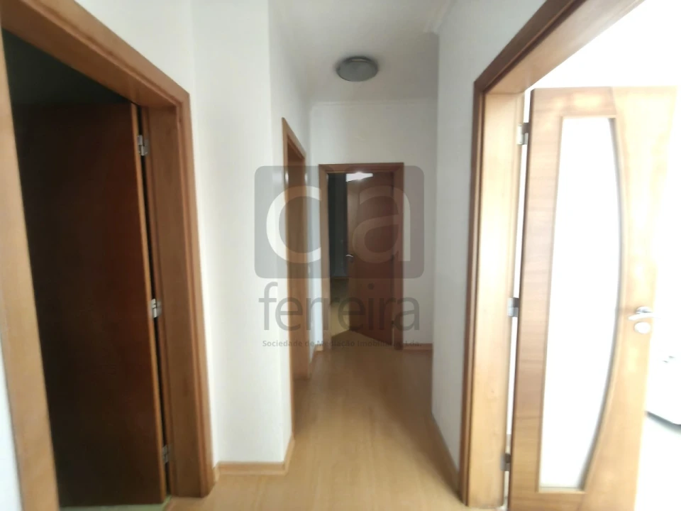 Moradia T3 para Venda em Fazendas de Almeirim Foto 26