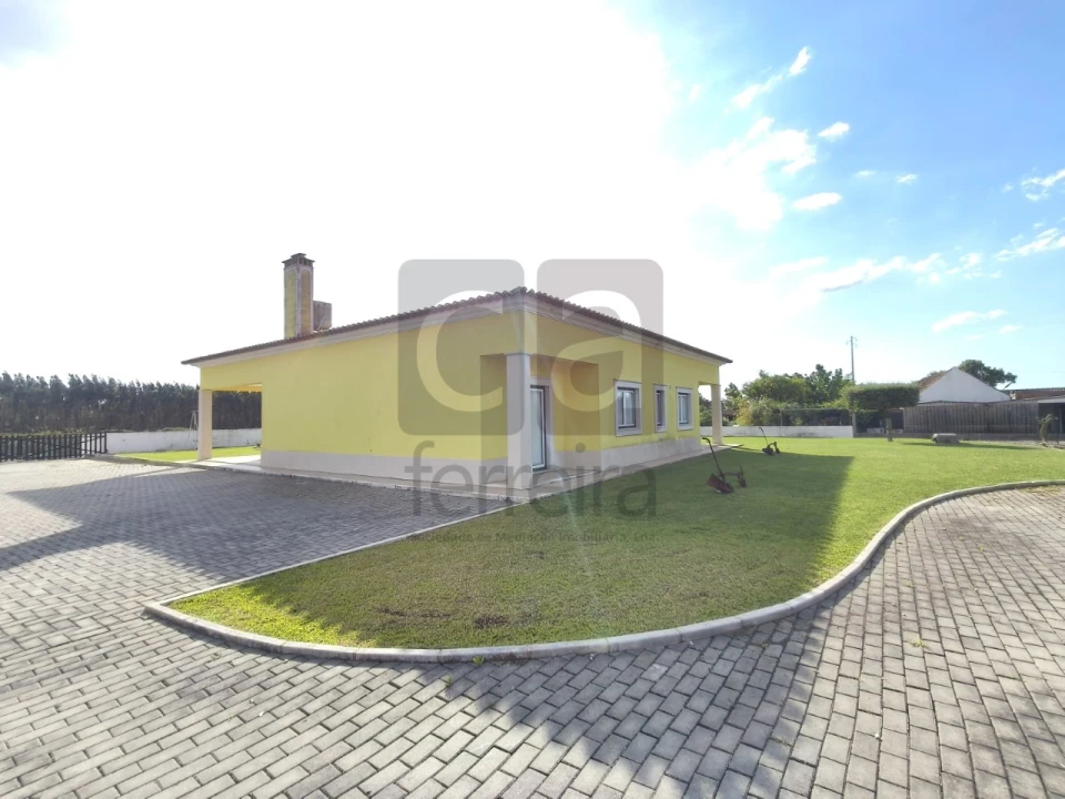 Moradia T3 para Venda em Fazendas de Almeirim Foto 10