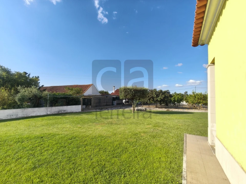 Moradia T3 para Venda em Fazendas de Almeirim Foto 43