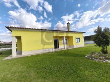 Moradia T3 para Venda em Fazendas de Almeirim