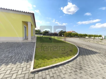 Moradia T3 para Venda em Fazendas de Almeirim