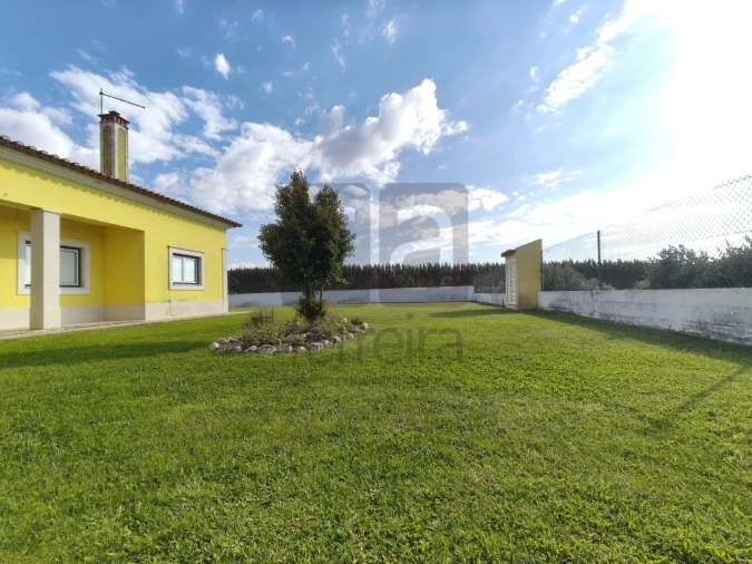 Moradia T3 para Venda em Fazendas de Almeirim Foto 6