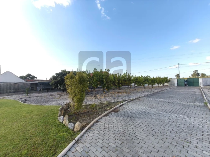 Moradia T3 para Venda em Fazendas de Almeirim Foto 40