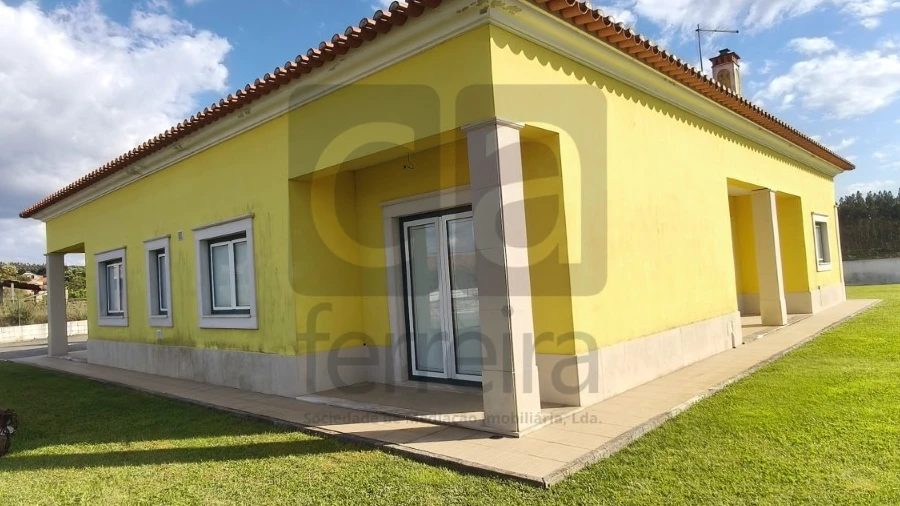 Moradia T3 para Venda em Fazendas de Almeirim