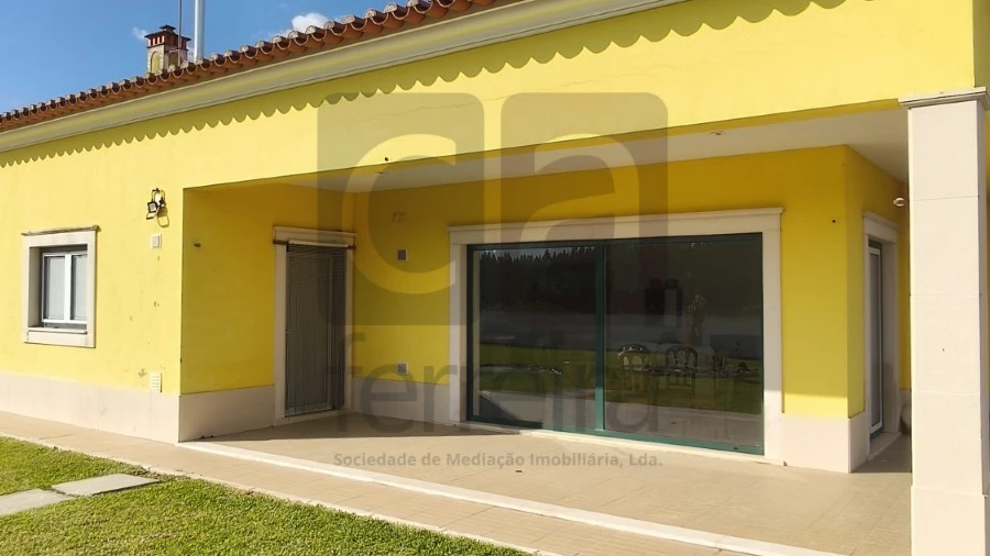 Moradia T3 para Venda em Fazendas de Almeirim