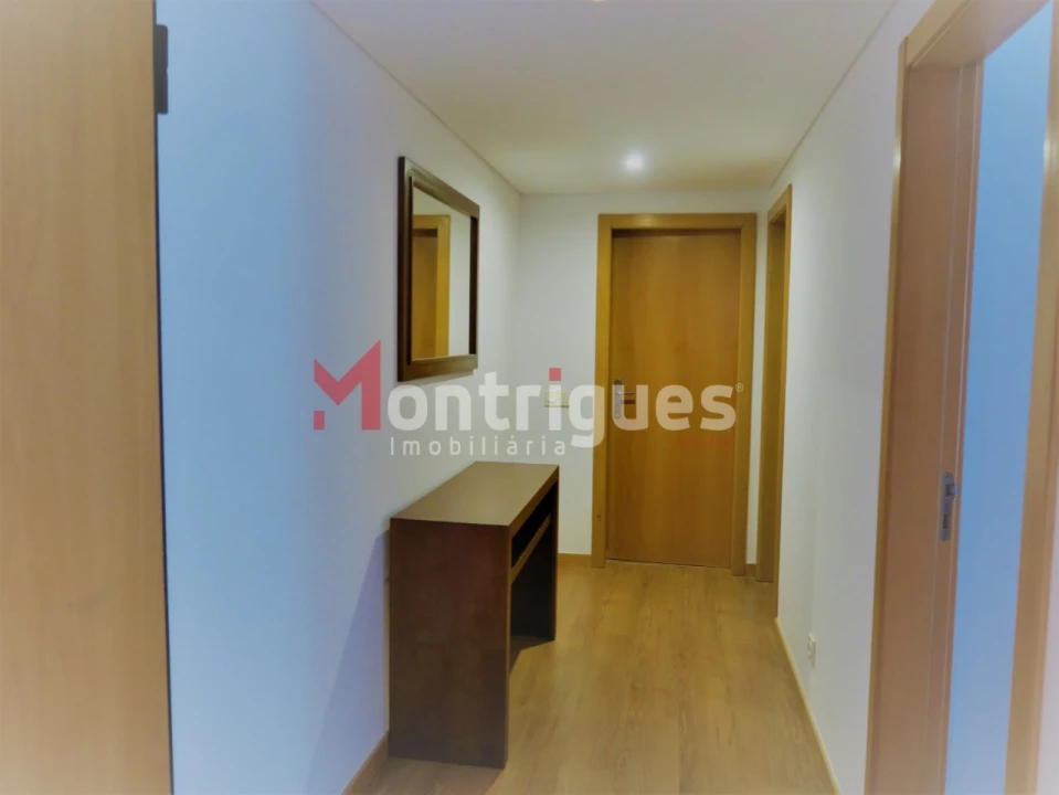 Apartamento T2 para Arrendamento em Parque das Nações Foto 4